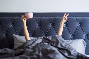 Nhiều nghiên cứu xác nhận rằng ngủ nướng vào cuối tuần cũng có lợi. (Ảnh: ITN)