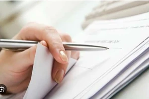 Bộ GD&ĐT lấy ý kiến nhân dân đối với cá nhân đề nghị tặng thưởng HCLĐ
