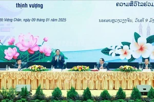 Thủ tướng Việt Nam và Lào chủ trì Hội nghị Hợp tác đầu tư năm 2025