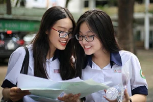 Đề thi và gợi ý đáp án môn Ngữ văn kỳ thi tốt nghiệp THPT năm 2025
