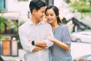 Có người cho rằng xa nhau một chút lại thấy mới mẻ, ở bên nhau cả ngày cũng dễ chán. (Ảnh: ITN).