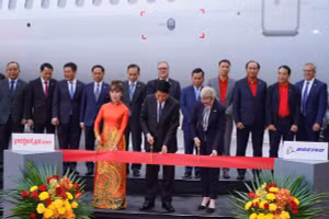 Chủ tịch nước Lương Cường chứng kiến Vietjet nhận tàu bay Boeing đầu tiên