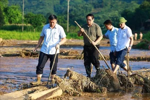 Thủ tướng Phạm Minh Chính thị sát tìm kiếm nạn nhân tại Làng Nủ, Lào Cai