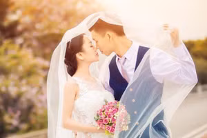 Sự điều chỉnh trong hôn nhân là nỗ lực suốt đời bắt đầu sau đám cưới. (Ảnh: ITN)