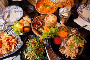 Nên ăn gì đầu tiên: Cơm, rau hay thịt?