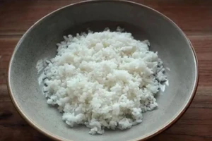 Tiết kiệm quá mức, ăn thức ăn thừa, đặc biệt là một số thói quen nhỏ có vẻ vô hại, nhưng thường âm thầm ảnh hưởng đến sức khỏe. (Ảnh: ITN)