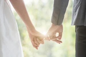 Hôn nhân giống như hai người cùng nhau khởi nghiệp. (Ảnh: ITN).