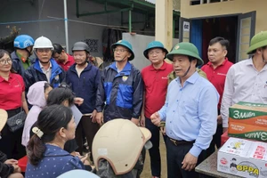 Agribank hỗ trợ khẩn cấp 11 tỷ đồng các tỉnh Nam Trung Bộ và Tây Nguyên