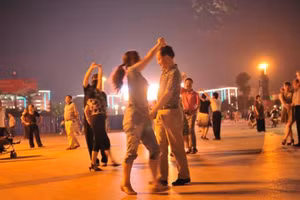 Có nhiều lựa chọn tập luyện khiêu vũ, từ khiêu vũ cộng đồng, ballet cho đến nhảy đường phố và các lớp nhảy câu lạc bộ. (Ảnh: ITN).