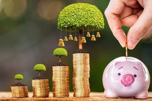 Những quyết định nhỏ mà bạn đưa ra hàng ngày về việc chi tiêu, tiết kiệm và đầu tư có thể tạo nên sự giàu có đáng kể về lâu dài. (Ảnh: ITN).