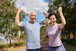 Người cao tuổi nên cố gắng hết sức để giữ cho tâm trí bình tĩnh và tâm trạng vui vẻ. (Ảnh: ITN)