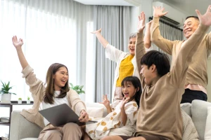 Nhân Mã ‘cầu được ước thấy’, Bảo Bình có tin vui từ người thân ngày 13/2