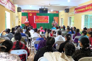 Xã thường xuyên tổ chức các diễn đàn nhằm tuyên truyền, phổ biến chính sách giảm nghèo cho người dân. Ảnh: PO