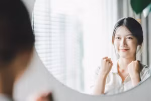 Khi cảm thấy lo lắng, bạn có thể tự nhủ: “Đây chỉ là một cảm giác tạm thời, mình có khả năng xử lý”. (Ảnh: ITN).