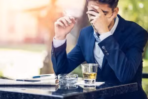 Phần lớn những người siêu giàu phải vật lộn với cảm giác bị cô lập, trầm cảm và hoang tưởng. (Ảnh: ITN).