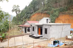 Căn nhà kiên cố được của người dân được dựng lên nhờ một phần hỗ trợ từ chương trình xóa nhà tạm. (Ảnh: TL)