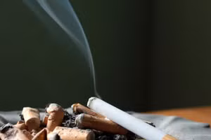 Mỗi khi bạn cưỡng lại cơn thèm hút thuốc, bạn đang tiến gần hơn một bước tới việc bỏ thuốc vĩnh viễn. (Ảnh: ITN)