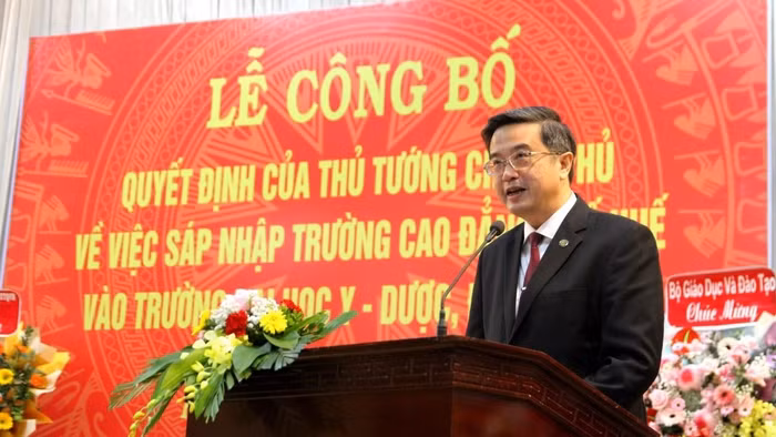 GS.TS.BS Nguyễn Vũ Quốc Huy, Quyền Giám đốc Đại học Huế có Thư ngỏ đến toàn thể cán bộ, giảng viên, cán bộ lão thành.