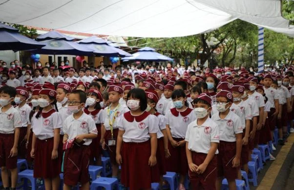 Không khí vui tươi và nhộn nhịp ngày khai trường