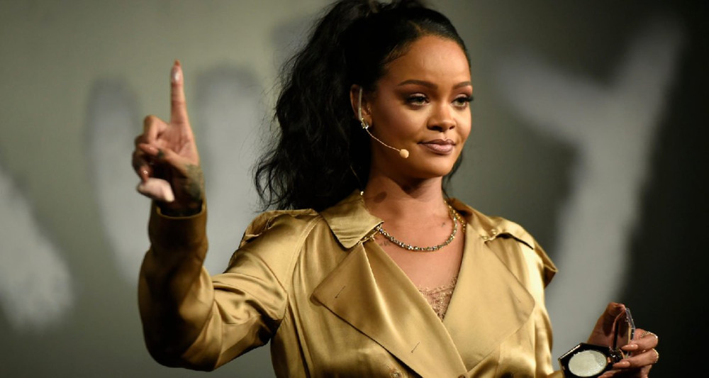 Nữ ca sĩ xinh đẹp Rihanna chính thức gia nhập câu lạc bộ tỷ phú USD | Báo Giáo dục và Thời đại Online