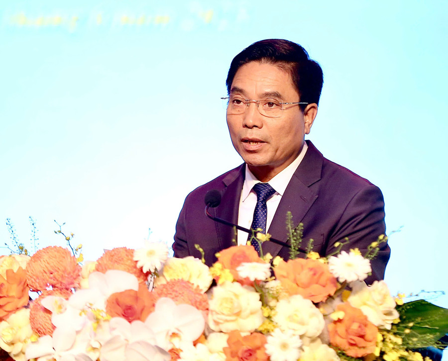 Bí thư Tỉnh uỷ Thanh Hoá Nguyễn Doãn Anh phát biểu khai mạc. 0bf60764bf05085b5114.jpg