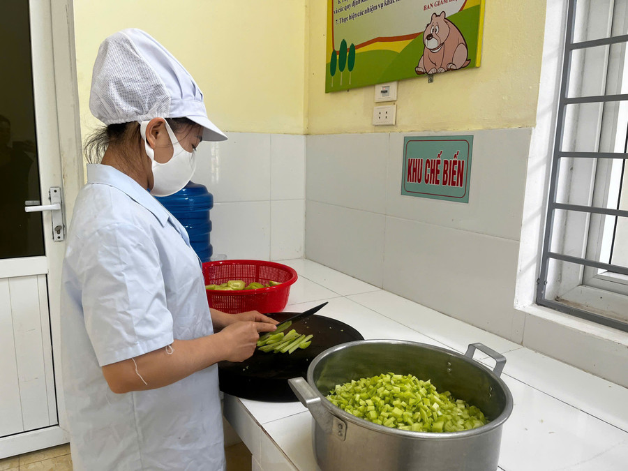 Nỗ lực tổ chức bán trú tại các điểm trường trên địa bàn miền núi Thanh Hoá. z7093413952557-6aaaf7622fc199c363ebe552a78dfe0b.jpg