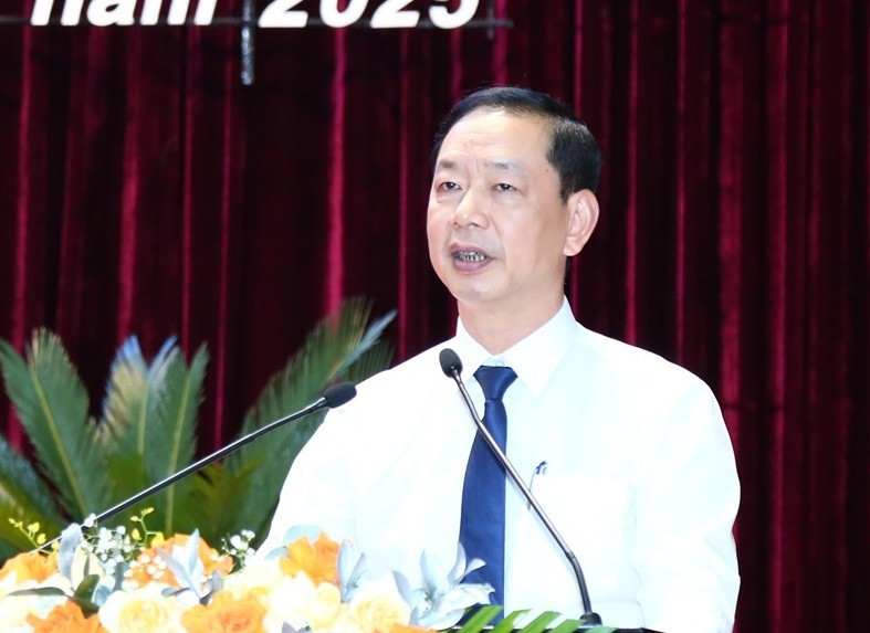 Ông Tạ Hồng Lựu, Quyền Giám đốc Sở Giáo dục và Đào tạo tỉnh Thanh Hoá phát biểu tại hội nghị. ban-sao-img-1835-2.jpg