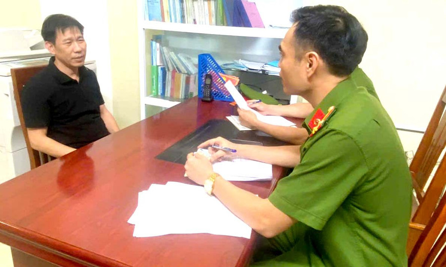 Nguyễn Văn Mai tức "Mạnh Gỗ" tại Cơ quan Cảnh sát điều tra.