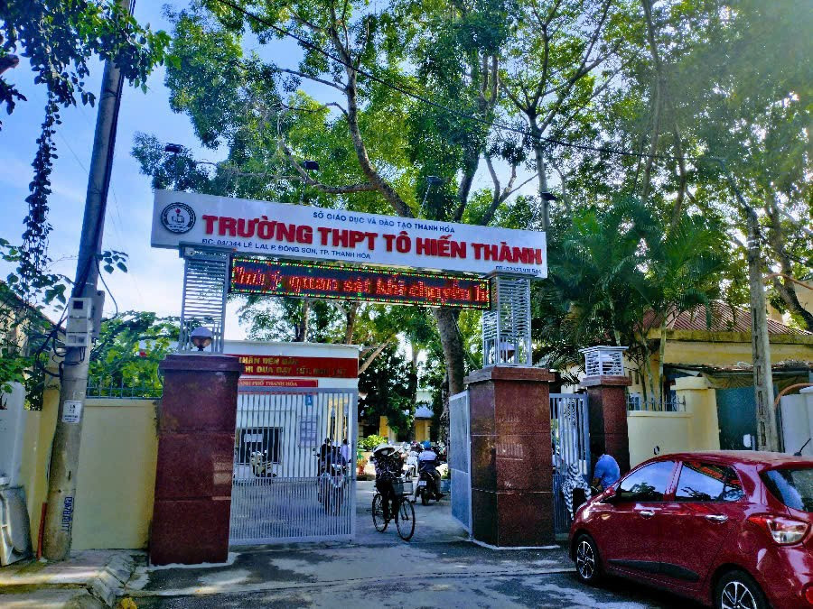 Trường THPT Tô Hiến Thành.
