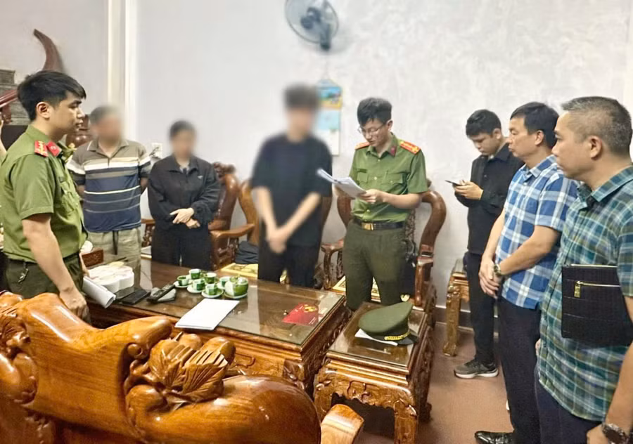 Công an khám xét nhà N.V.X.