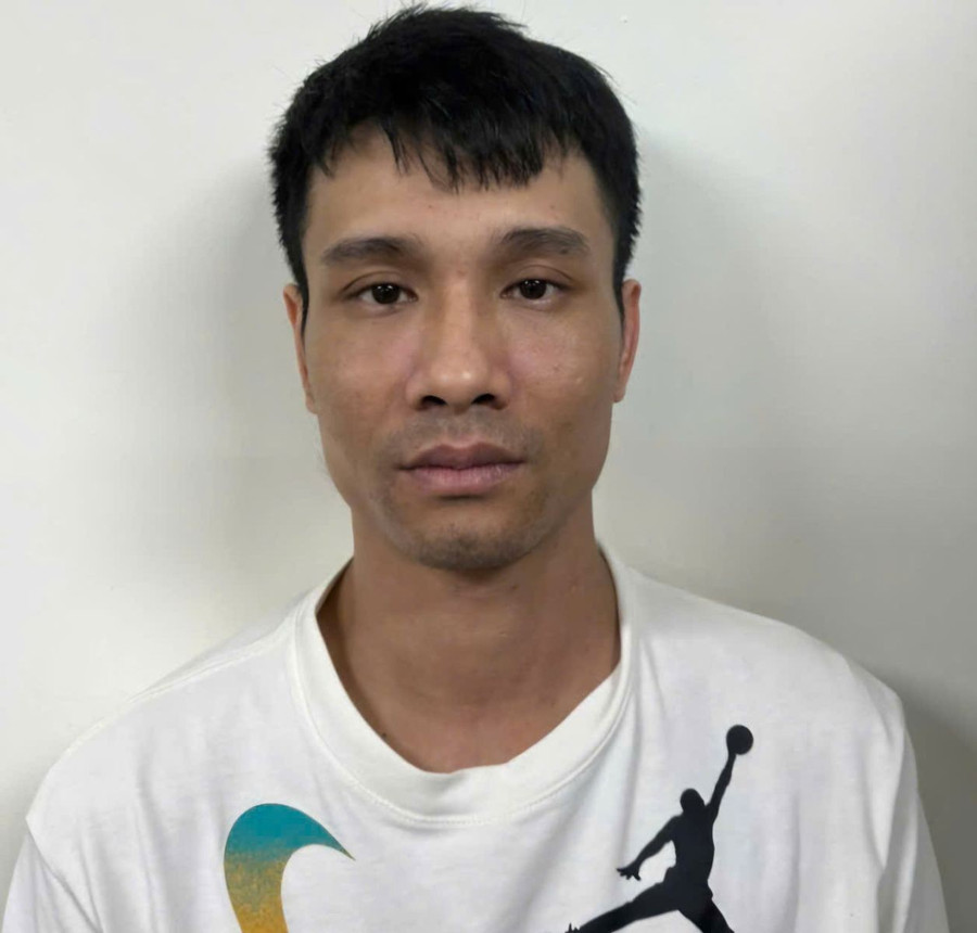 Nguyễn Thanh Tùng là người cầm đầu đường dây lừa đảo. gen-h-z6938966917412-3c055321c65d26daa6e103fd886e8d95.jpg