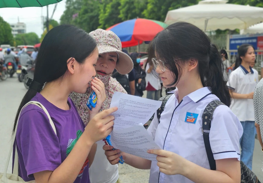 Thí sinh Thanh Hoá đánh giá đề Ngữ văn vừa sức.