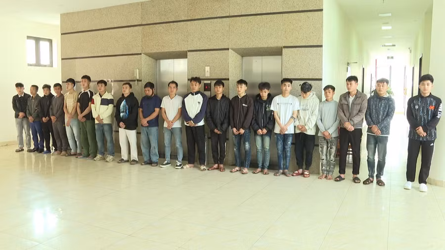 Nhóm thanh niên liên quan đến vụ gây rối trật tự công cộng.