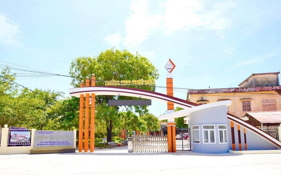 Trường THPT Triệu Sơn 1.