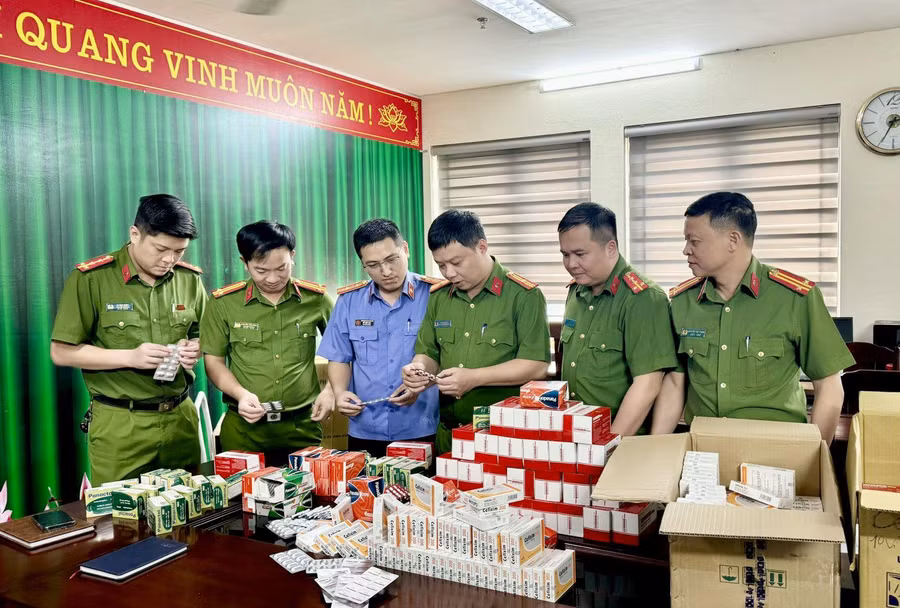 Công an TP Thanh Hoá triệt phá đường dây sản xuất, buôn bán thuốc tân dược giả với quy mô lớn. (Ảnh: CATH).