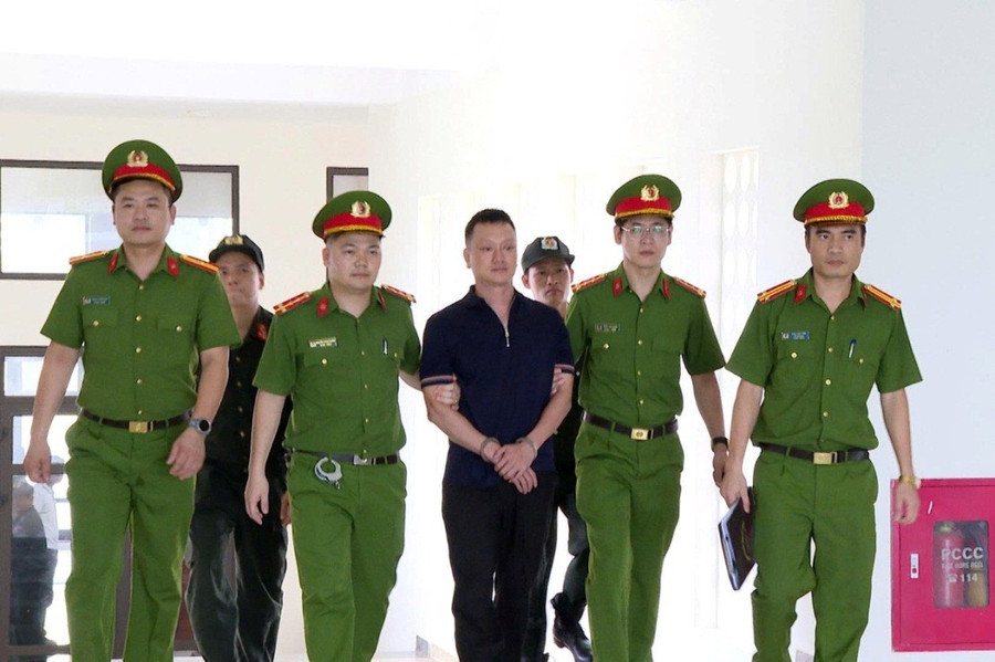 Trùm giang hồ Vi "ngộ" bị bắt giữ.