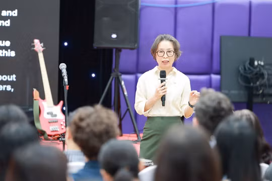 GS Bùi Thị Minh Hồng chia sẻ tại VDLC 2026.