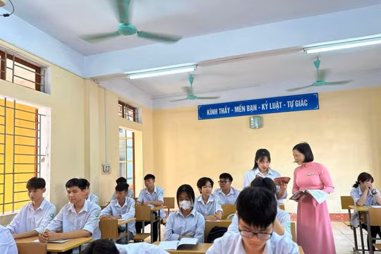 Bộ GD&ĐT đề xuất học sinh trung học nghề hoàn thiện kiến thức THPT với 5 môn bắt buộc, 2 môn tự chọn.