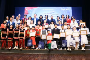 UBND phường Bồ Đề tổ chức Liên hoan Tài năng Nhạc cụ học sinh phổ thông lần thứ I tại Trường Phổ thông Liên cấp Song ngữ Quốc tế Wellspring Hanoi.