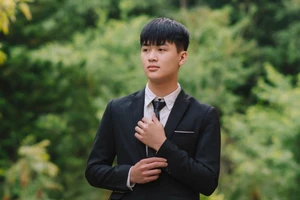 Lý Quốc Hùng, học sinh Trường THPT Lương Văn Tri thủ khoa khối C00 của tỉnh Lạng Sơn.