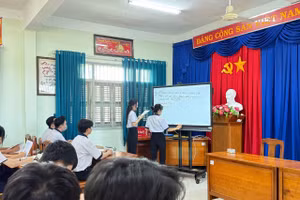 Giờ học tại Trường THPT Nguyễn Huệ (Vĩnh Long).