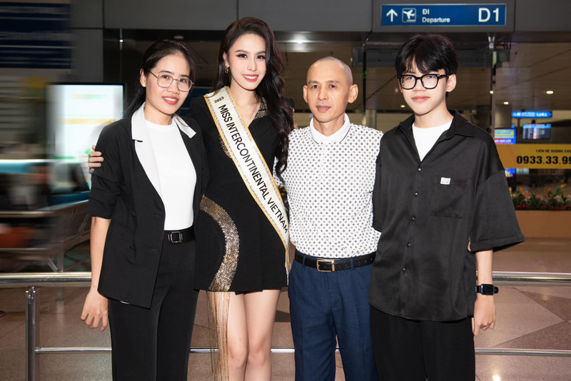 Á hậu Ngọc Hằng mang hơn 100kg hành lý dự Miss Intercontinental 2023