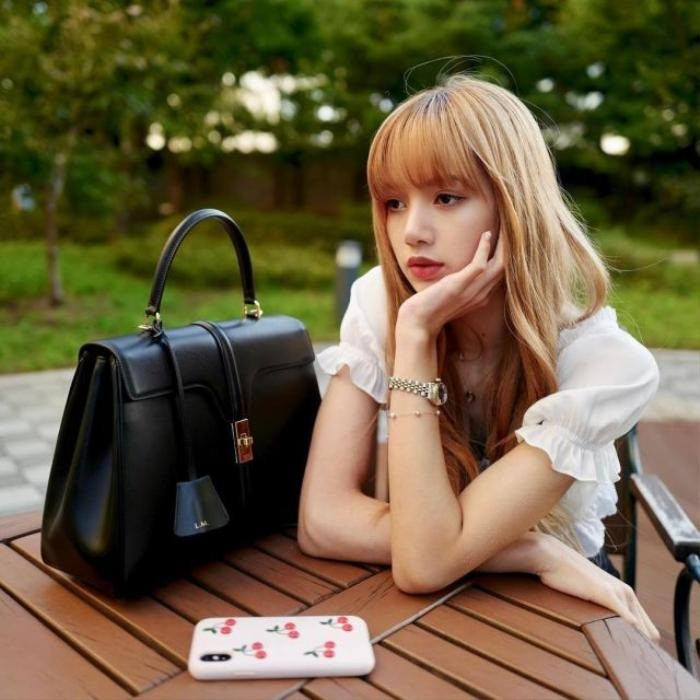 Lisa (BLACKPINK) từ chối đặc quyền triệu người mơ ước