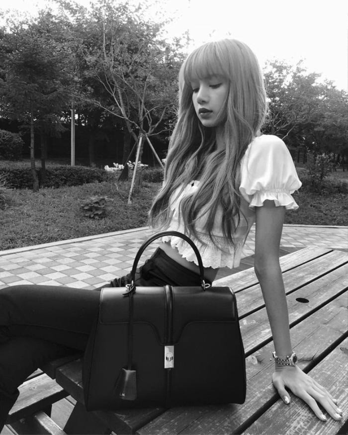 Lisa (BLACKPINK) từ chối đặc quyền triệu người mơ ước