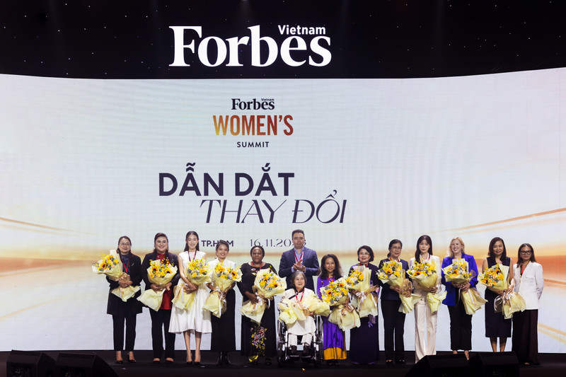 Hoa hậu Thùy Tiên làm diễn giả tại Forbes Vietnam