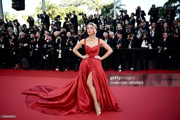 Con dâu trùm sòng bạc Macau khoe sắc chuẩn siêu mẫu quốc tế tại Cannes 2024