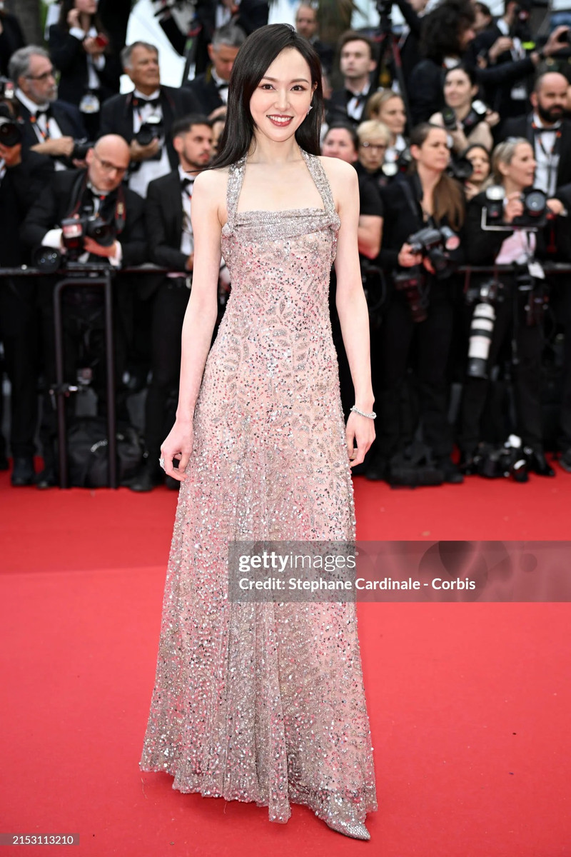 'Đát kỷ đẹp nhất màn ảnh' Ôn Bích Hà xuất hiện ấn tượng tại thảm đỏ Cannes 2024 