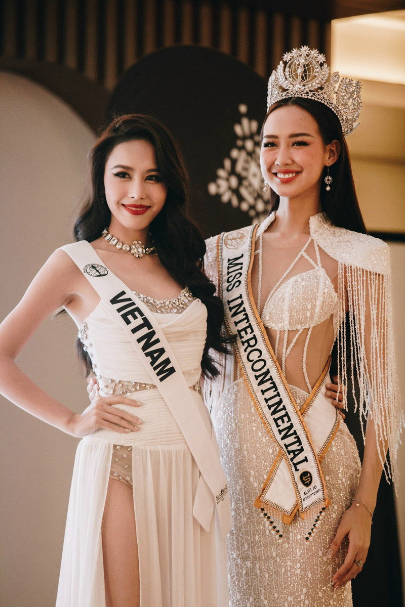 Á hậu Ngọc Hằng liên tục ghi điểm tại Miss Intercontinental 2023