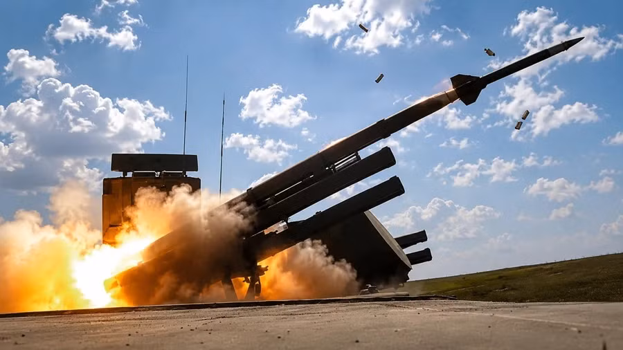 Ukraine lừa phòng không Nga vãi đạn vào mớ UAV giả