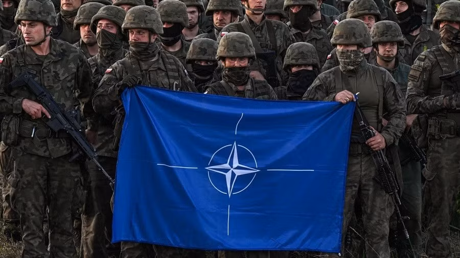 'Binh sĩ NATO sẽ bỏ chạy sau khi Nga bắn phát súng đầu tiên'